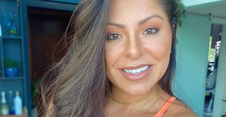 De biquíni, Andressa Ferreira exibe corpão e dispara: ”Eu me amo!”