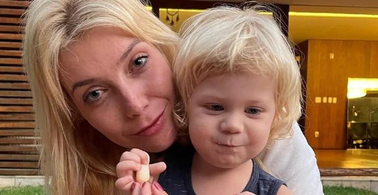 Luiza Possi posta registro muito fofo do filho e dispara: ”Que sorte a minha”
