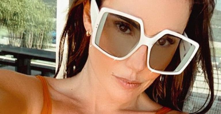 Deborah Secco surge dançando com biquíni ousado e fãs elogiam: ”Que arraso!”
