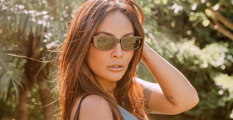 Carol Nakamura empina o bumbum e eleva a temperatura ao posar com roupa de academia: ”Maravilhosa”