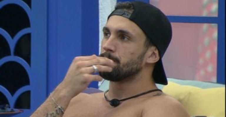BBB21: No paredão, Arthur desabafa com Projota sobre o jogo: ”Entreguei os pontos”