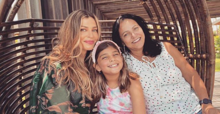 Grazi Massafera passa o Dia da Mulher coladinha com a mãe e a filha: ”Mulheres da minha vida”