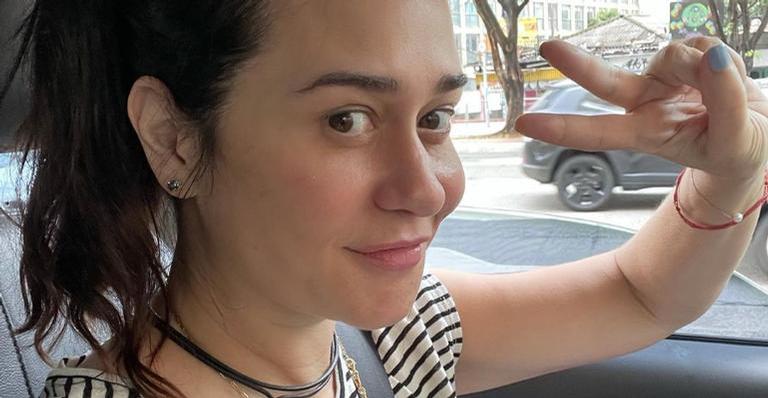 Alessandra Negrini surge com asas de borboleta e encanta: ”Arte tão bonita”