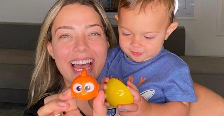 Carol Dantas exibe Valentin dançando de fralda e encanta web: ”Que lindeza”