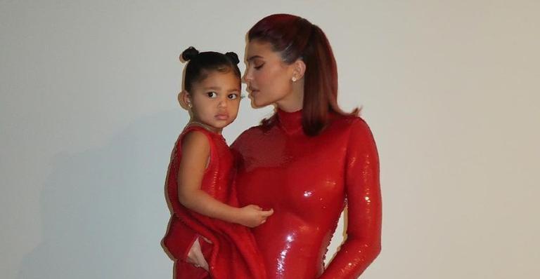 Kylie Jenner publica registro de Stormi e se declara: ”Não aguento o amor que sinto por essa bebê”