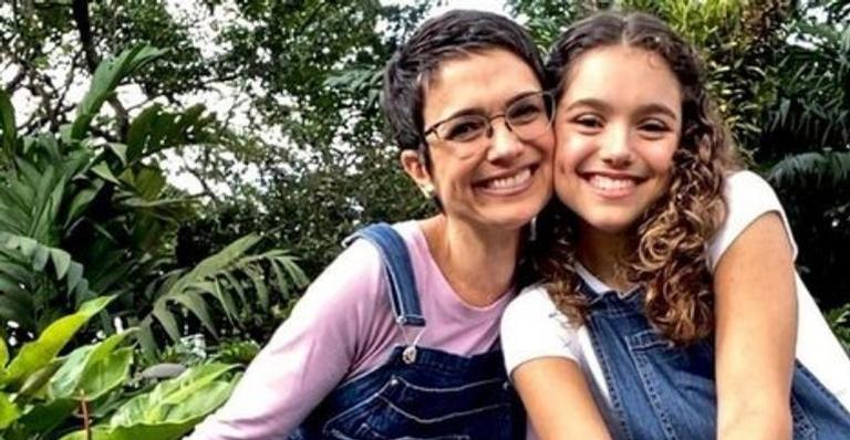 Sandra Annenberg se declara para a filha e encanta web: ”Orgulho”