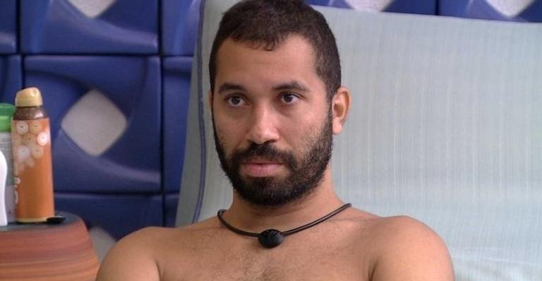 BBB21: Gilberto critica Juliette: ”Ela quer queimar as pessoas em público”