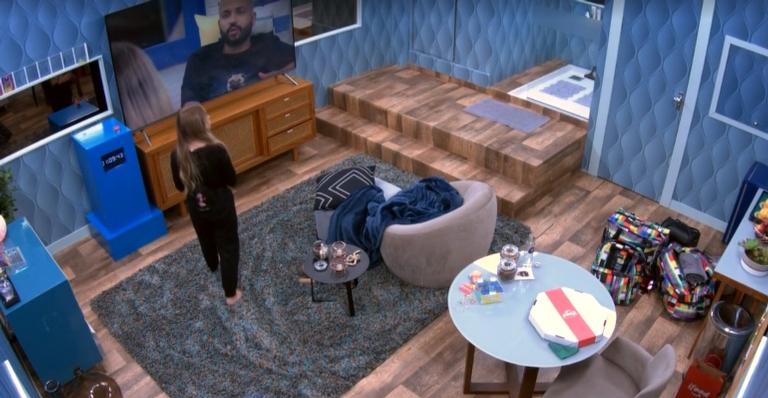BBB21: Carla Diaz critica Projota após ouvir conversa: ”Depois eu que sou hipócrita!”