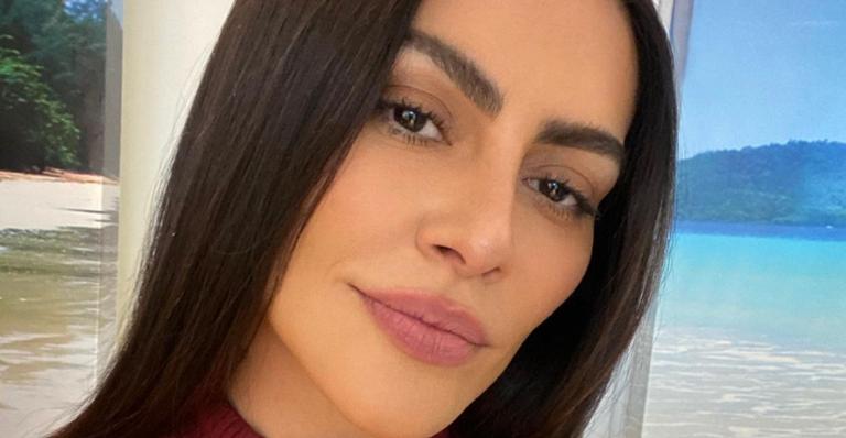 Cleo arranca elogios da web ao exibir uma make deslumbrante nas redes: ”Maravilhosa!”