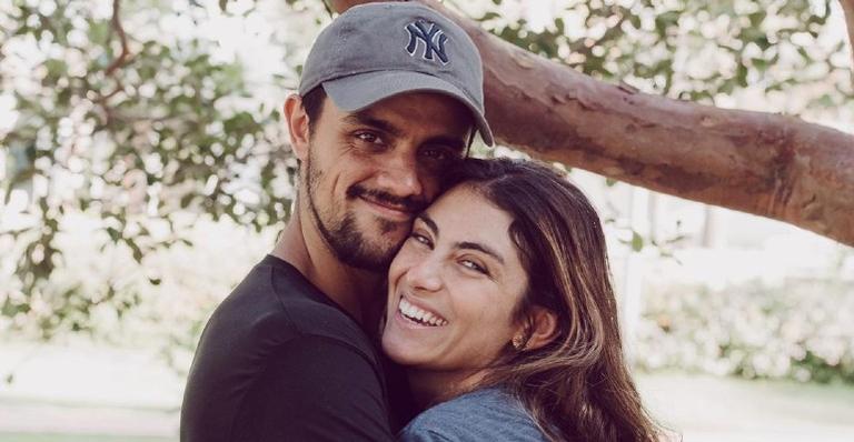 Felipe Simas se declara para Mariana Uhlmann: ”Que tarefa saborosa é te amar”