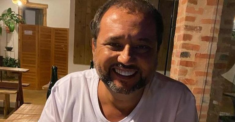 Geraldo Luís posta foto no hospital e comemora: ”A primeira caminhada na UTI”