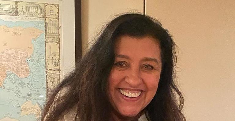 Regina Casé publica cena de Dona Lurdes e se diverte: ”Morrendo de rir de mim mesma”