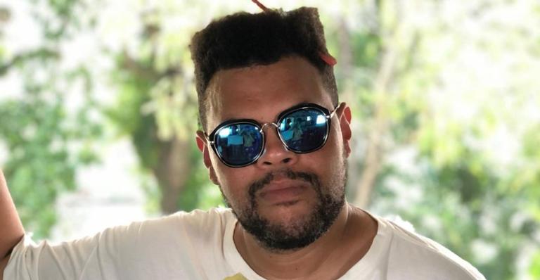 Babu Santana relembra participação em série de comédia: ”Pra deixar a semana de vocês mais leve!”