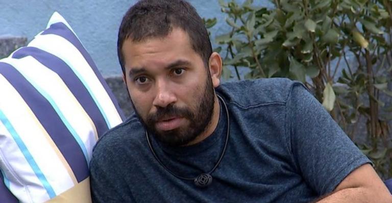 BBB21: Gilberto conversa com Caio sobre Juliette e faz confissão: ”Tentei alertar”
