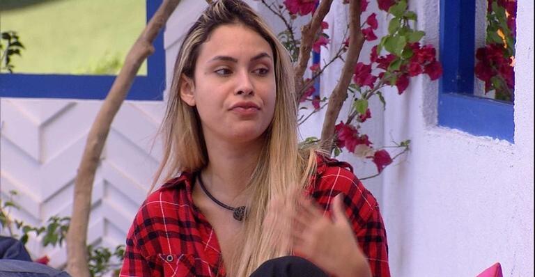 BBB21: Após volta de Carla Diaz, Sarah e Gilberto se explicam com a sister: ”Desculpa de verdade”
