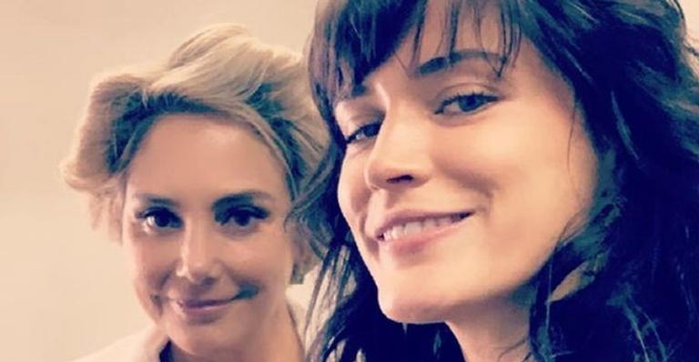 Bianca Bin posa com Heloísa Périssé e comemora reencontro: ”Que presente”