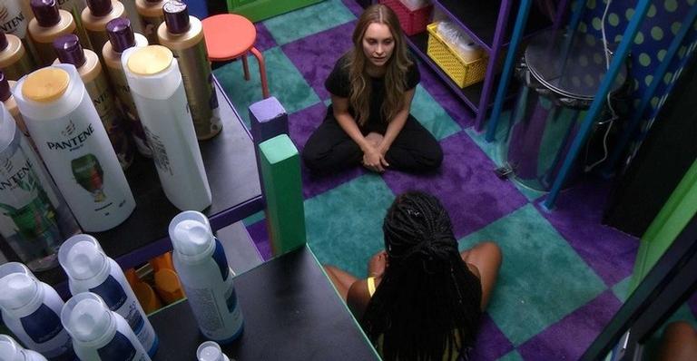 BBB21: Camilla de Lucas tenta abrir olhos de Carla Diaz sobre Arthur: ”Incógnita para mim”
