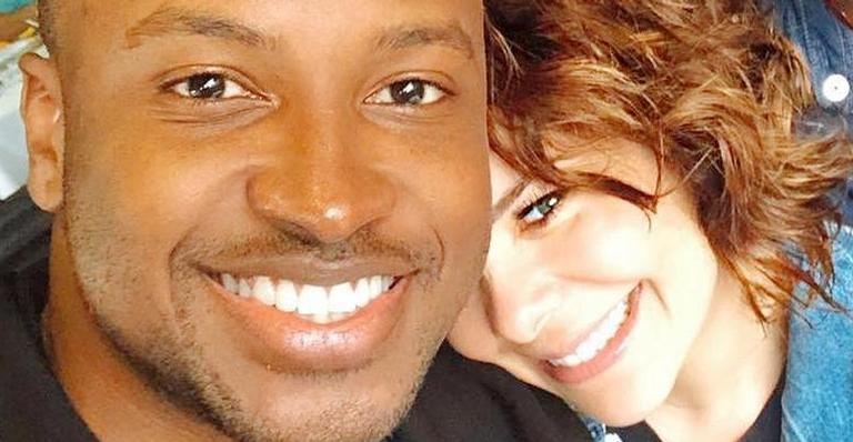 Fernanda Souza parabeniza o ex-marido, Thiaguinho: ”Amo”