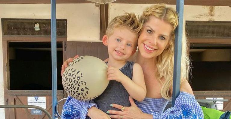 Karina Bacchi relembra nascimento de Enrico e fãs se derretem: ”Maior amor do mundo”