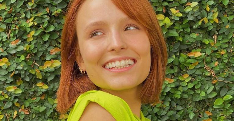 Larissa Manoela resgata clique da infância e surpreende web: ”Modelando alguns anos atrás!”