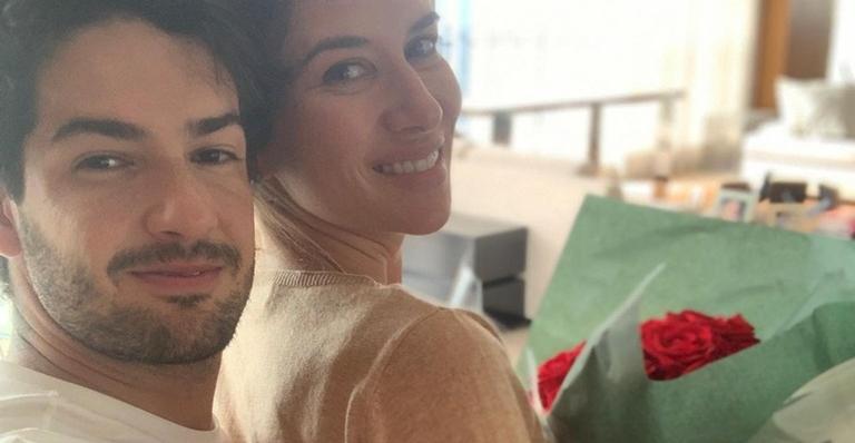 Rebeca Abravanel relembra clique do casamento com Pato e revela seu maior sonho