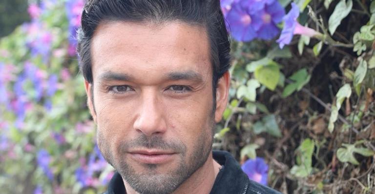 Sérgio Marone deve comandar novo reality show gastronômico do SBT