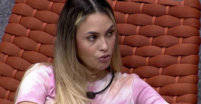 BBB21: Após Gilberto pedir desculpas para Carla Diaz, Sarah aconselha o amigo