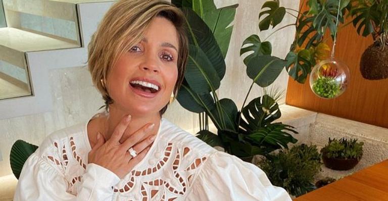 Flávia Alessandra exibe pernas definidas ao compartilhar nova sequência de lindos cliques