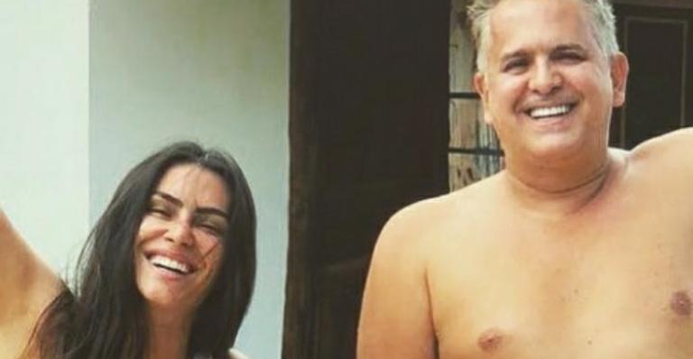 Orlando Morais posa ao lado da enteada, Cleo e se declara: ”Minha filha amada”