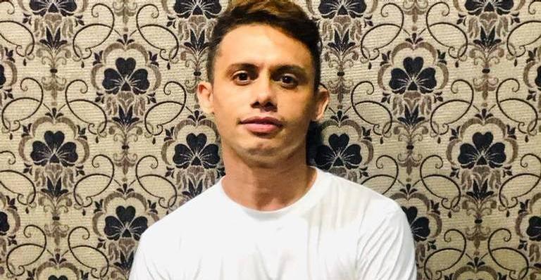 Silvero Pereira se despede de personagem de A Força do Querer: ”Até logo Elis”