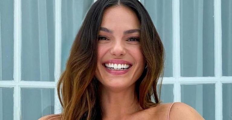 Isis Valverde relembra erros de gravação de ‘Amor de Mãe’: ”Que saudades de um set”