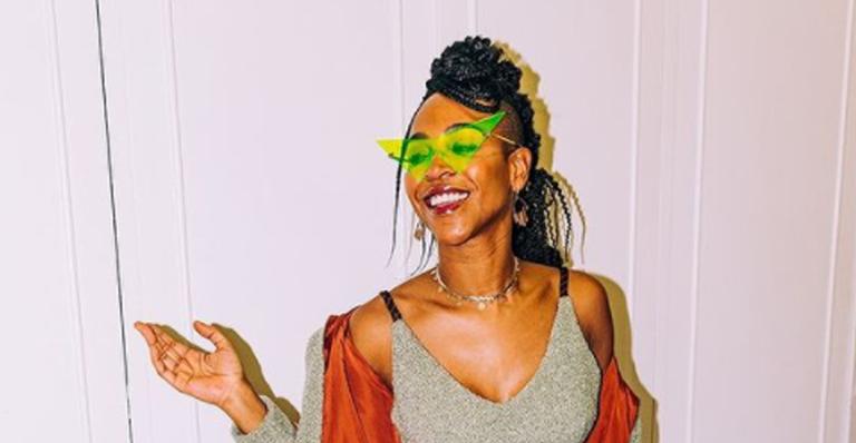 Após polêmicas no BBB21, Karol Conká reaparece na web em meio à natureza