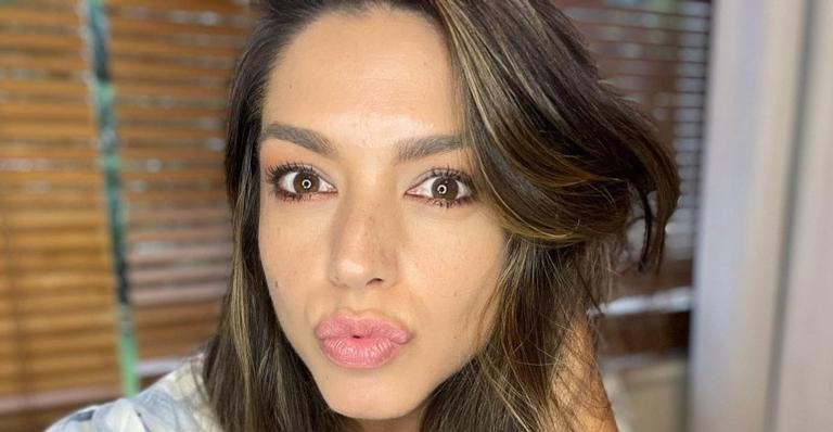 Thais Fersoza posa belíssima de biquíni e rouba a cena com corpão: ”Que barriga é essa?”