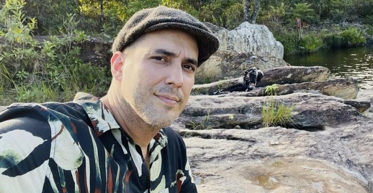 André Marques faz passeio em cachoeira na Serra da Canastra: ”Que lugar mágico”
