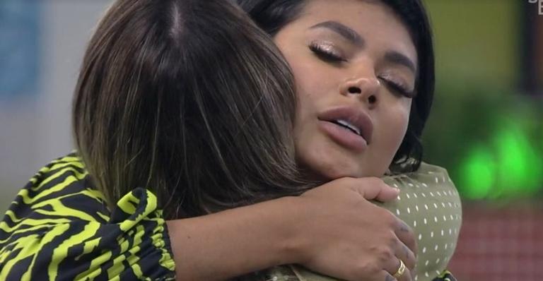BBB21: Após jogo da discórdia, Sarah e Pocah fazem as pazes: ”Me desculpa se eu te machuquei”