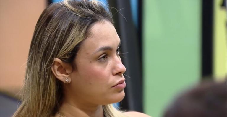 BBB21: Sarah, Gil e Fiuk conversam na academia e criticam Juliette