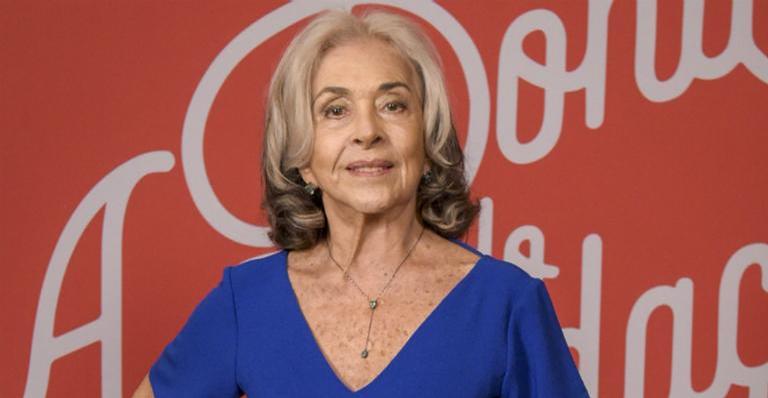 Betty Faria fala sobre rotina na pandemia: ”Estudo espanhol e cinema”