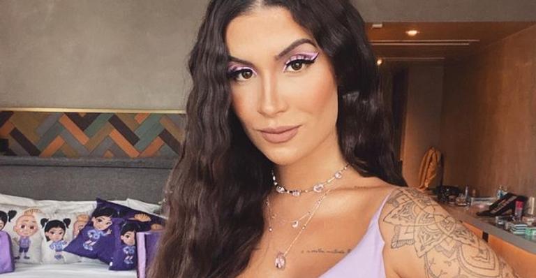 Bianca Andrade arrasa no look com bolsa de grife e fãs elogiam: ”Perfeita”