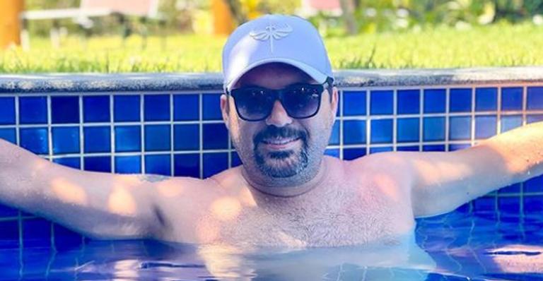 Sertanejo Edson recebe alta após Covid-19 e agradece equipe médica: ”Salvaram minha vida”