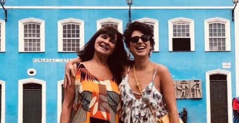 Fernanda Paes Leme relembra registro poderoso para parabenizar a mãe: ”Dona”