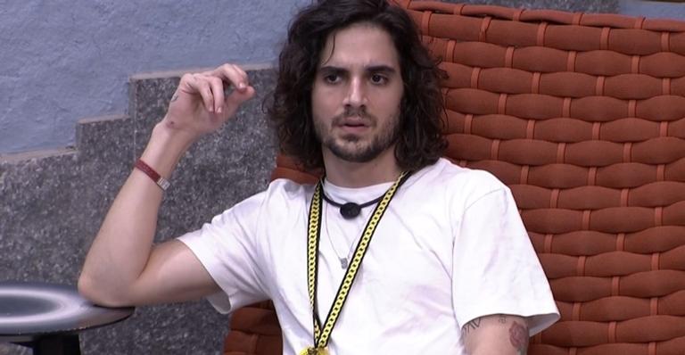 BBB21: Fiuk detona relacionamento de Arthur e Carla Diaz: ”Ela é bem afim e ele dá uma forçada”