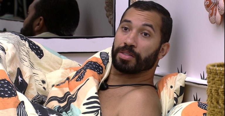 BBB21: Gilberto declara voto em sister se for líder: ”Se bater, sai. Age muito por conveniência”