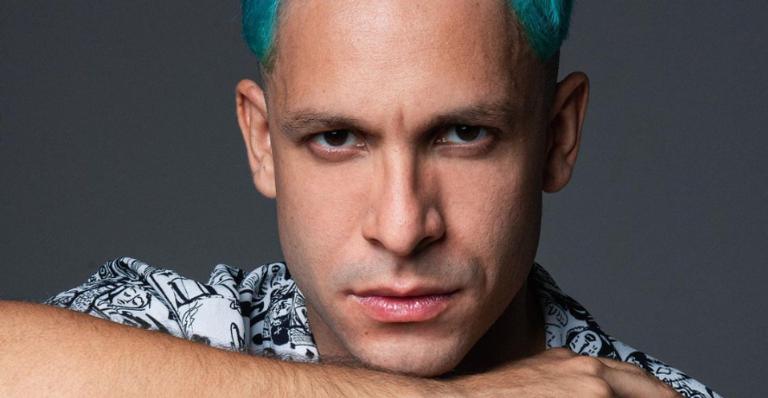 Rainer Cadete mostra transformação para viver personagem em Verdades Secretas 2