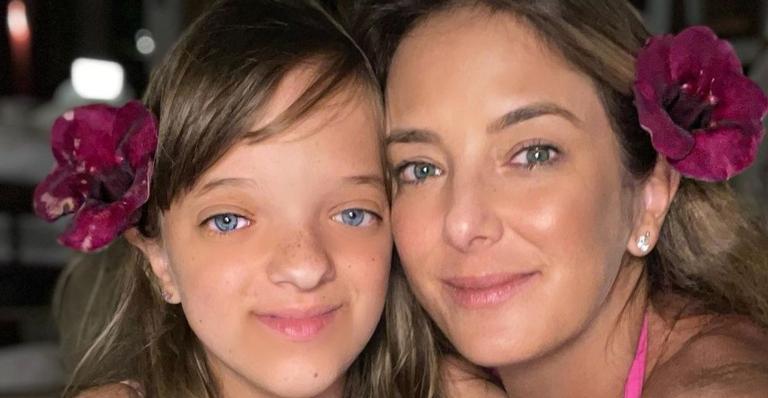 Ticiane Pinheiro se derrete ao dividir foto de Rafaella: ”Com ela descobri o amor maior do mundo”