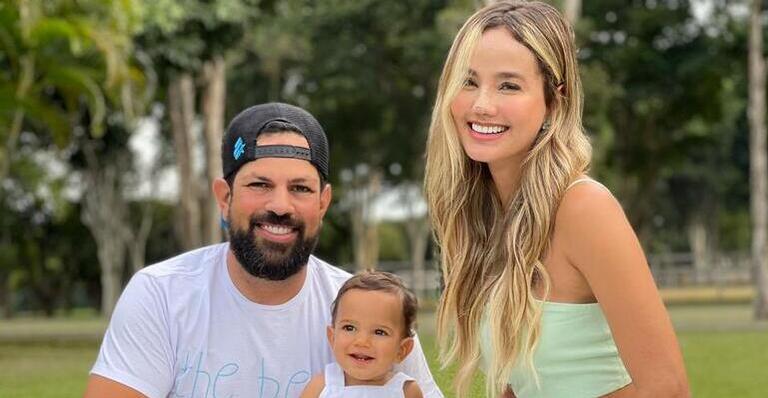 Em clima de Páscoa, Sorocaba e Biah Rodrigues comemoram 10 meses do filho
