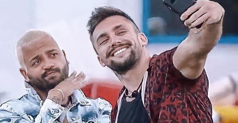 Equipe de Arthur manda recado para Projota: ”Que a amizade de vocês prevaleça”