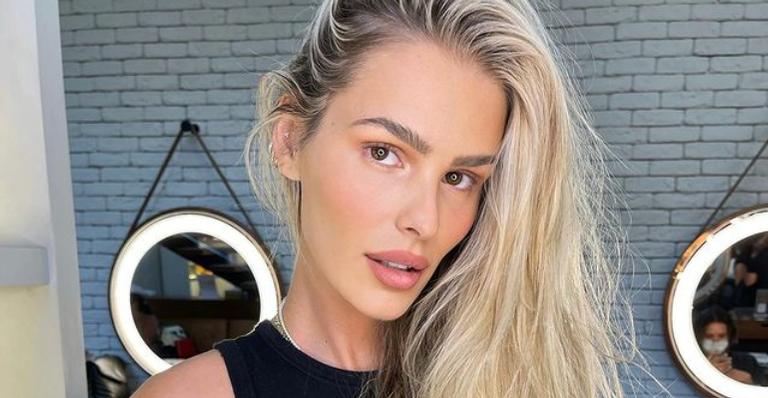 Yasmin Brunet exibe belas curvas e é bastante elogiada: ”Desaforada de linda”