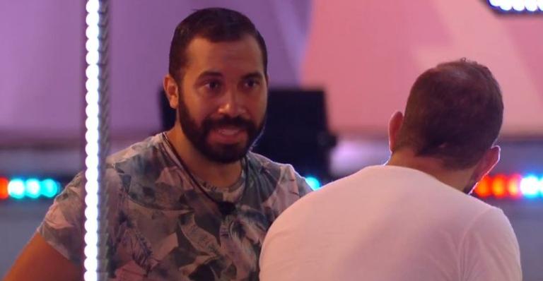 BBB21: Gilberto conta sobre desentendimento com Juliette e Caio diz: ”Essas mentiras que não dá”