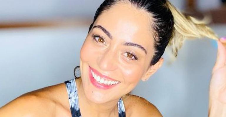 Carol Castro relembra primeiro ensaio fotográfico na adolescência: ”Relíquia”