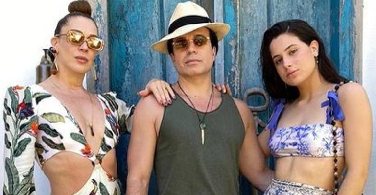 Jarbas Homem de Mello se diverte na companhia da enteada, Sophia Raia